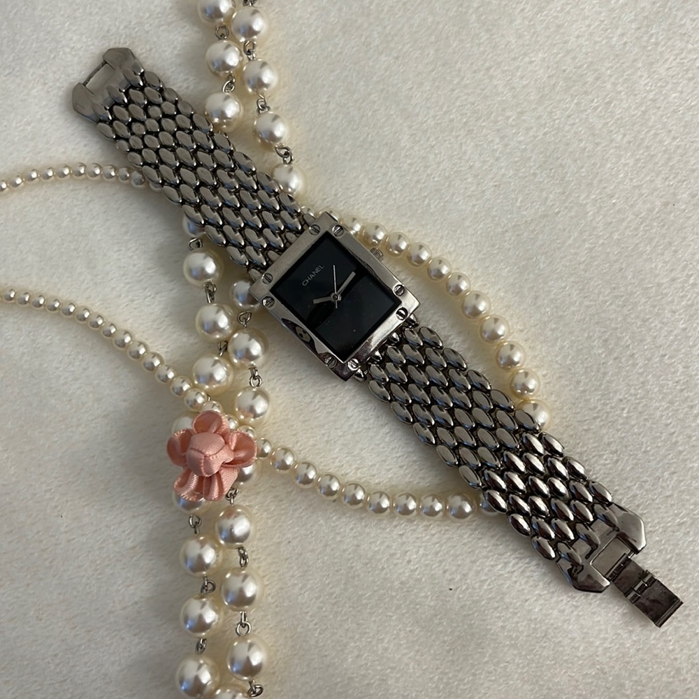 CHANEL Authentic Wrist Watch - Picture 1 of 13